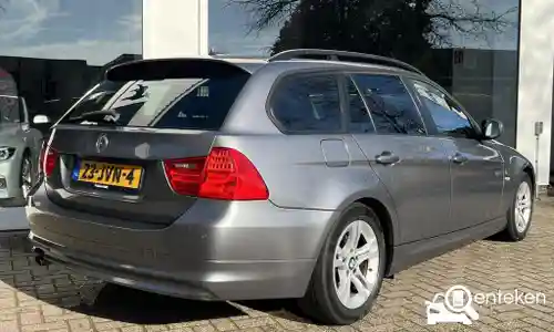BMW 318i Touring 2009
