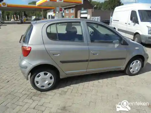 Toyota Yaris 1.3 2004