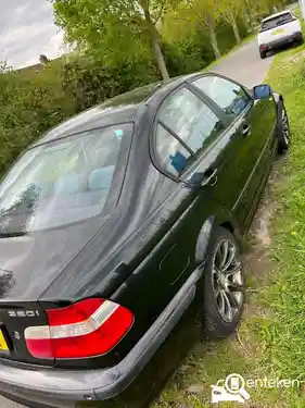 BMW 320i 2004