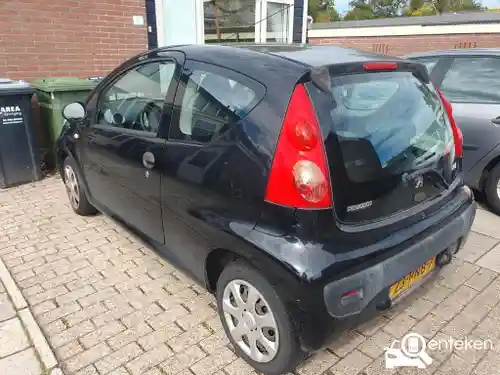 Peugeot 107 1.0 70 2011