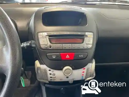 Peugeot 107 1.0 68 2012