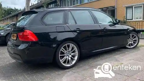 BMW 318i Touring 2012