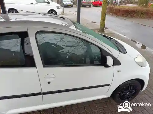 Peugeot 107 1.0 68 2012