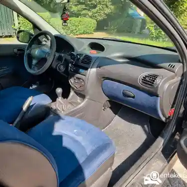 Peugeot 206 75 2002
