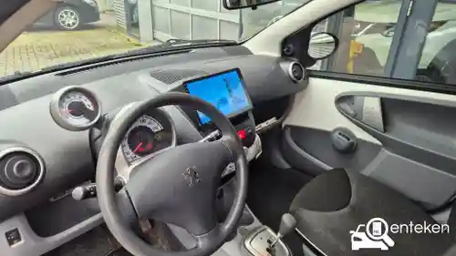 Peugeot 107 1.0 70 2011