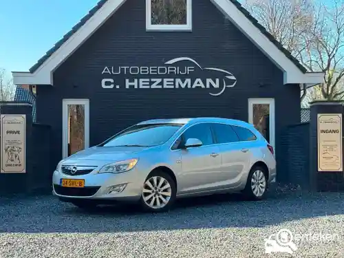Opel Astra Sports Tourer 1.4 Turbo 2011