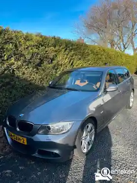 BMW 318i Touring 2012