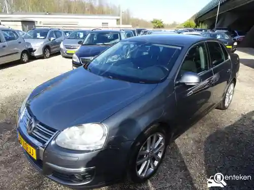 VW Jetta 2.0 FSI 2008