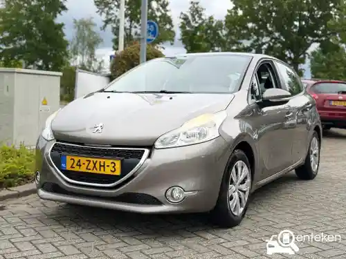 Peugeot 208 1.2 PureTech 82 2013