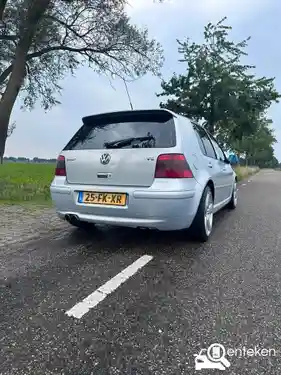 VW Golf 2.3 V5 2000