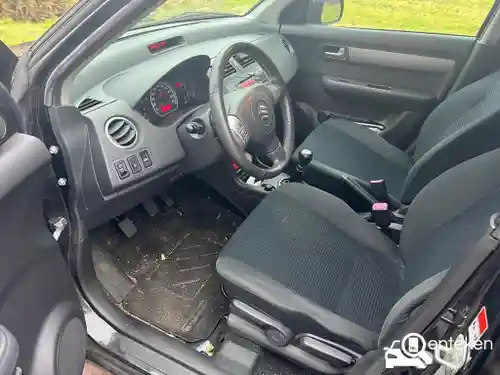 Suzuki Swift 1300 2010