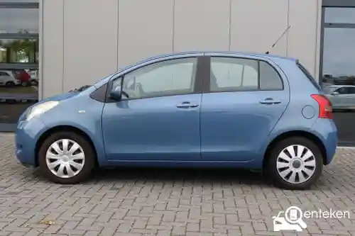Toyota Yaris 1.3 2008