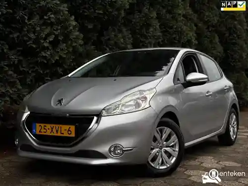 Peugeot 208 1.2 PureTech 82 2012