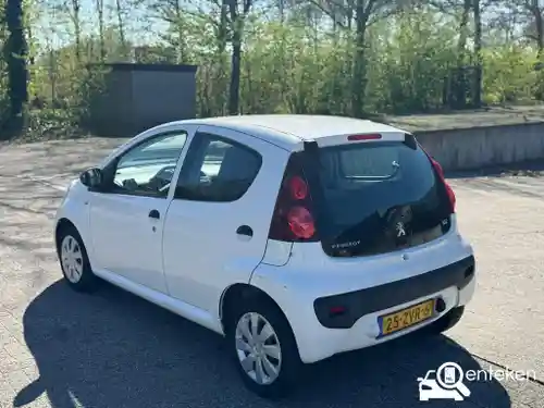 Peugeot 107 1.0 68 2013