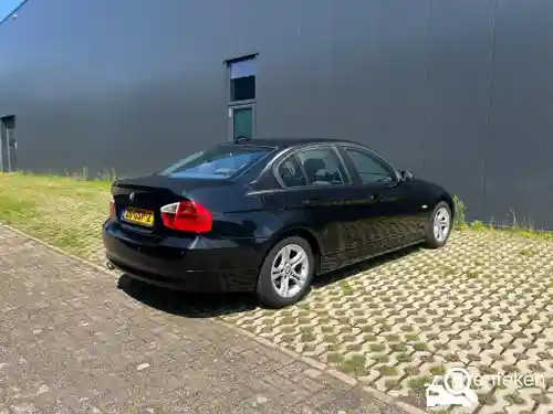 BMW 318i 2008