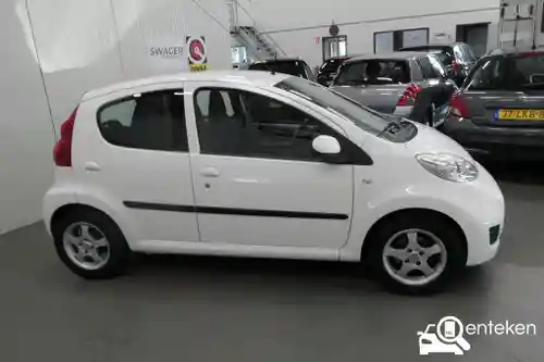 Peugeot 107 1.0 70 2010