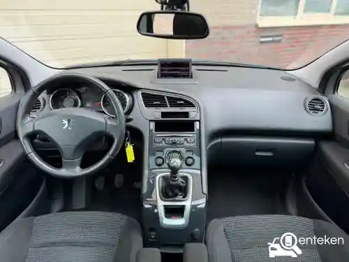 Peugeot 5008 155 THP 2010