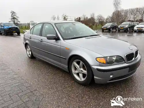 BMW 325i 2004