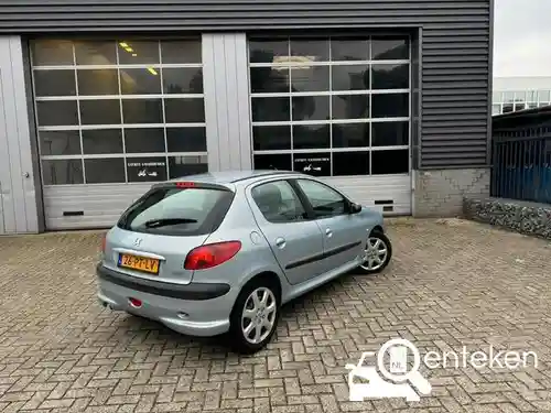 Peugeot 206 75 2004