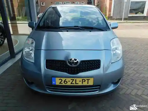 Toyota Yaris 1.3 2008