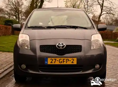 Toyota Yaris 1.3 2008