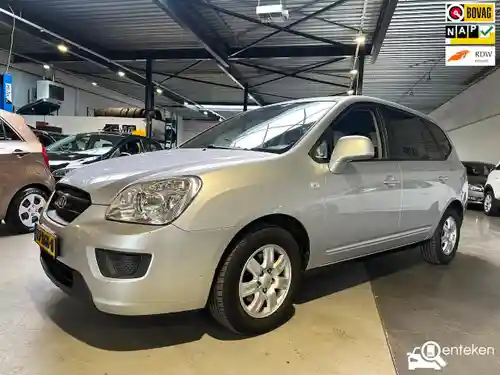 KIA Carens 2.0 2010