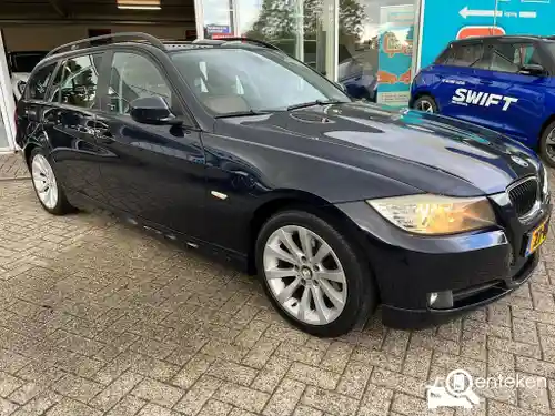 BMW 318i Touring 2010