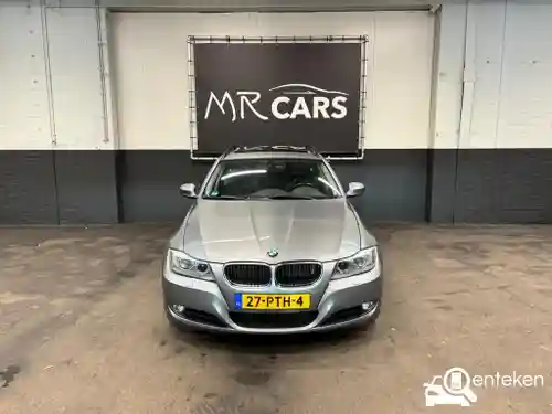 BMW 318i Touring 2010