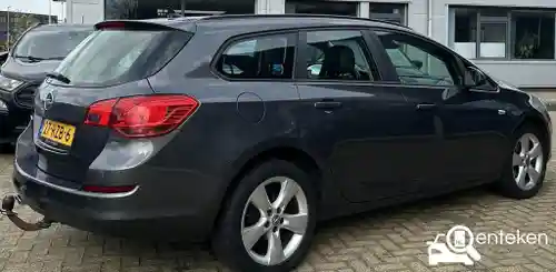 Opel Astra Sports Tourer 1.4 Turbo 2011