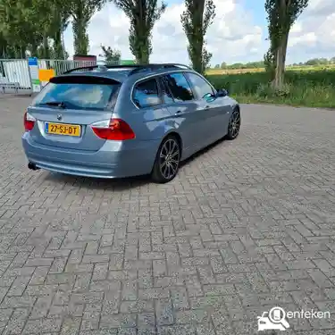 BMW 330xi Touring 2006