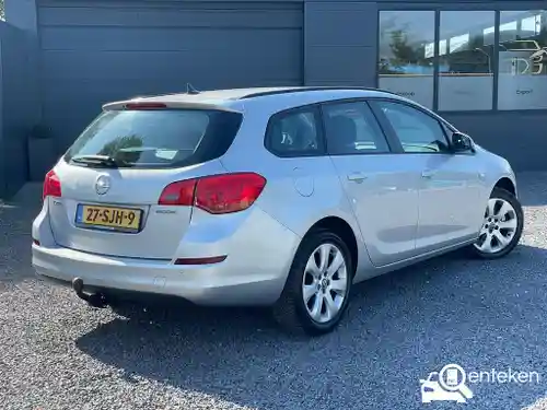 Opel Astra Sports Tourer 1.4 2011