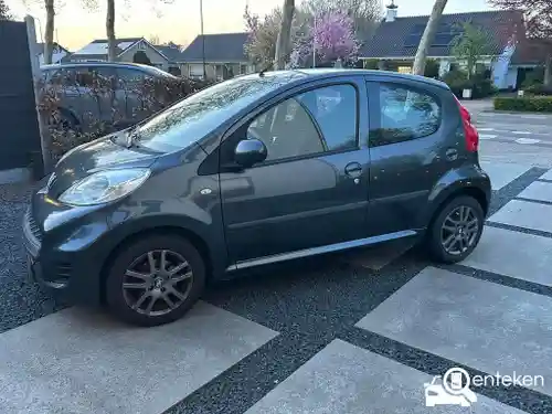 Peugeot 107 1.0 70 2011