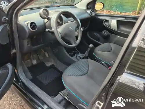 Peugeot 107 1.0 68 2012
