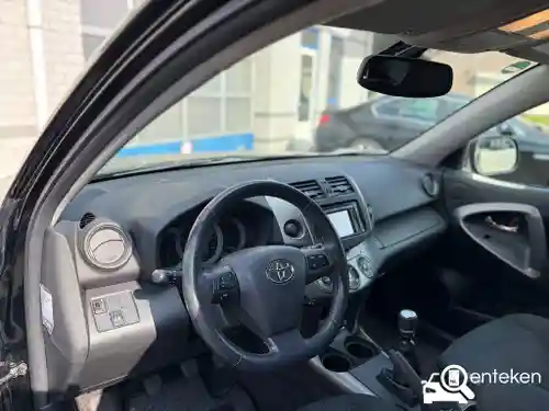 Toyota RAV4 2.0 2010