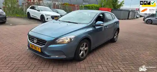 Volvo V40 D2 2013
