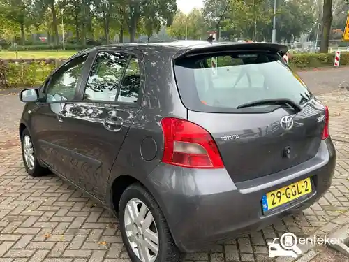 Toyota Yaris 1.3 2008