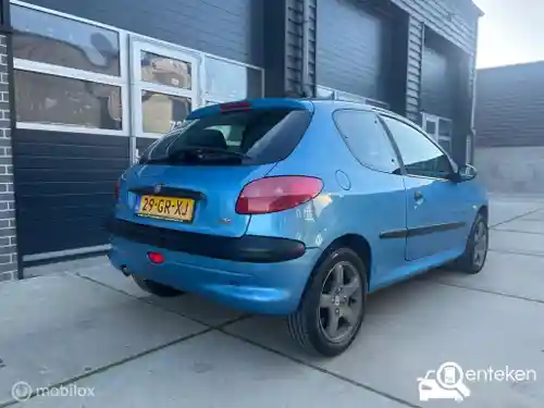 Peugeot 206 75 2001