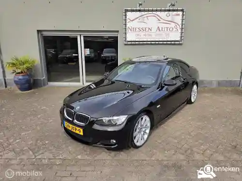 BMW 325i Coupé 2008