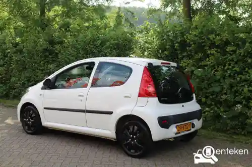 Peugeot 107 1.0 70 2010