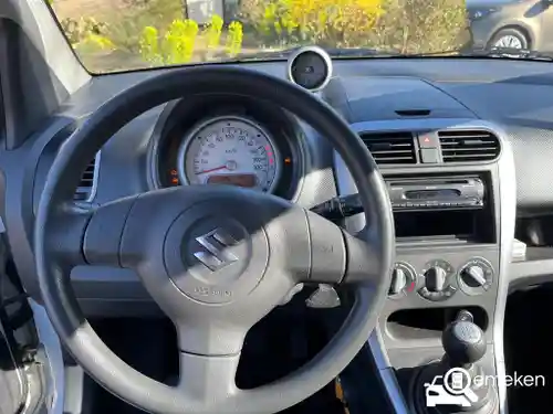 Suzuki Splash 1.0 2010