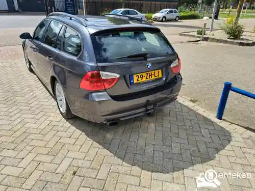 BMW 318i Touring 2008