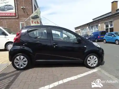 Peugeot 107 1.0 68 2013