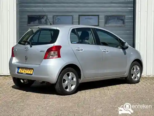 Toyota Yaris 1.3 2008