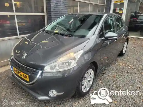 Peugeot 208 1.2 PureTech 82 2013