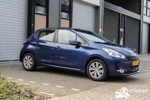 Peugeot 208 1.2 PureTech 82 2013