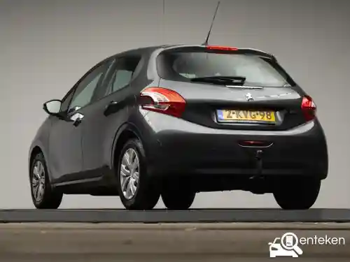 Peugeot 208 1.2 PureTech 82 2013