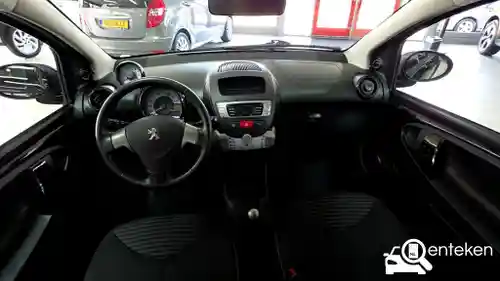 Peugeot 107 1.0 68 2013
