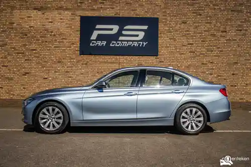 BMW 320i 2013
