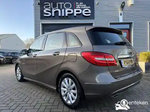 Mercedes-Benz B 180 2013