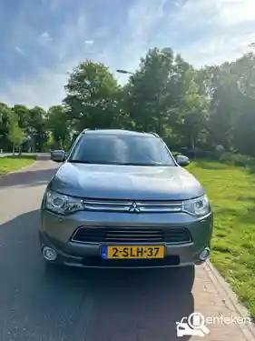 Mitsubishi Outlander 2.0 Plug-In Hybrid 2013